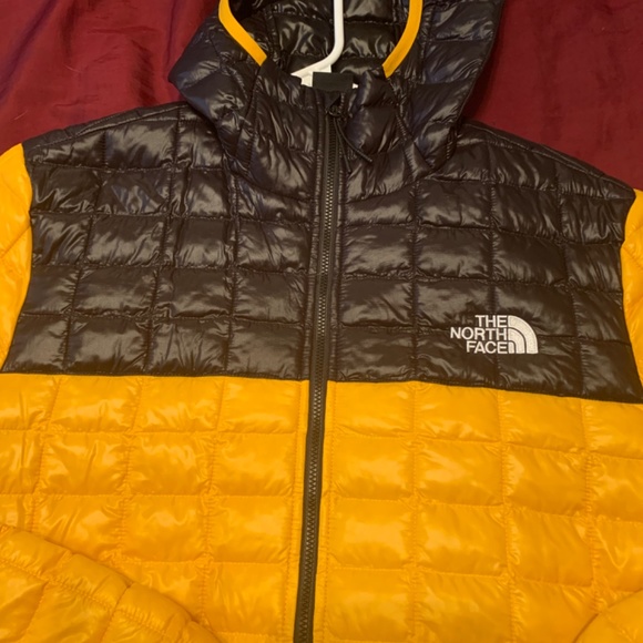 The northface jacket - Picture 2 of 4